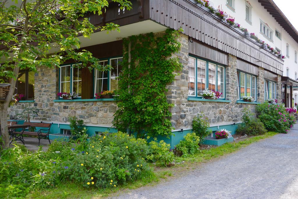 Clubdorf Hotel Alpenrose Galtur Bagian luar foto