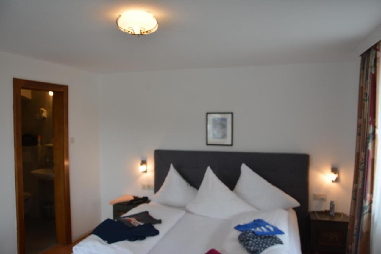 Clubdorf Hotel Alpenrose Galtur Bagian luar foto